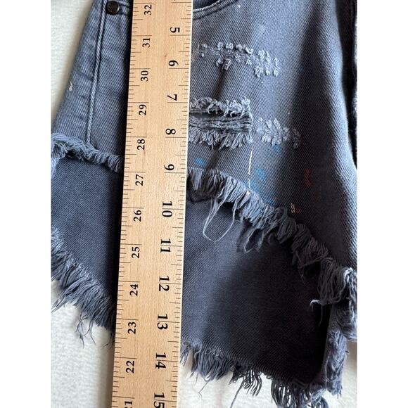 One x One Teaspoon Distressed Jean Shorts Trendy Short Shorts Button Fly - Picture 9 of 12